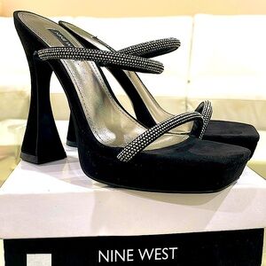 NIB NINE WEST rhinestone strap black platform open toe sandals cocktail heel 7